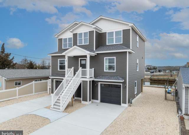 Property at 42 W Mohawk Dr, Little Egg Harbor Twp, NJ 08087, 4 beds, 3 baths