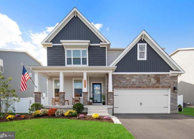 Property at 225 Ashburn Ave, Manahawkin, NJ 08050, 5 beds, 4 baths
