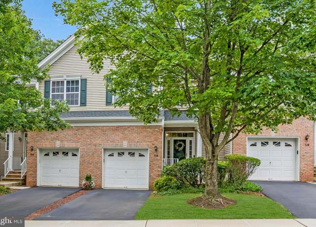 Property at 132 Hoover Ave, Princeton, NJ 08540, 2 beds, 2.5 baths