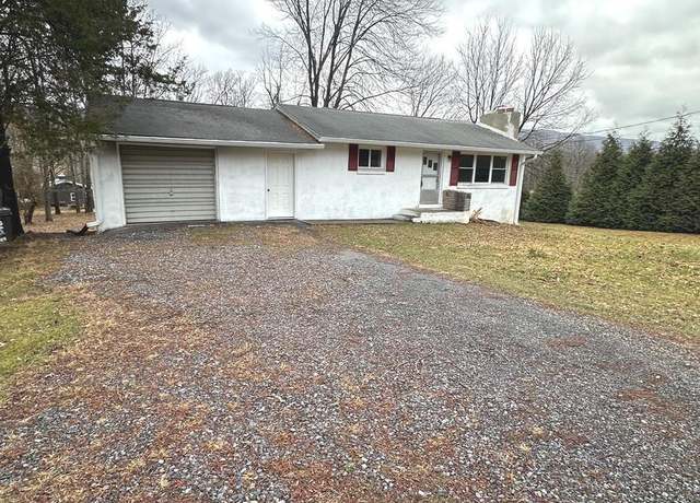 Property at 650 Singer Ln, Dauphin, PA 17018, 2 beds, 1.5 baths