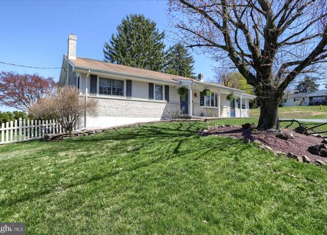Property at 95 Candlewood Dr, Harrisburg, PA 17112, 3 beds, 1.5 baths