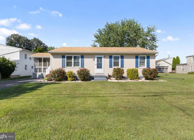Property at 221 Russell Ave, Middletown, PA 17057, 3 beds, 2 baths