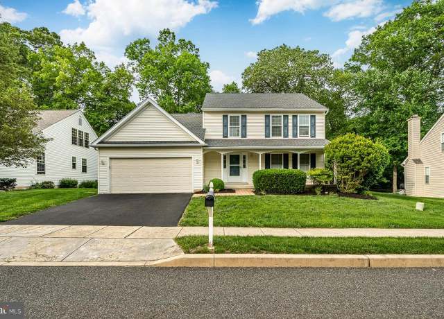 Property at 313 Highgrove Ln, Aston, PA 19014, 3 beds, 2.5 baths
