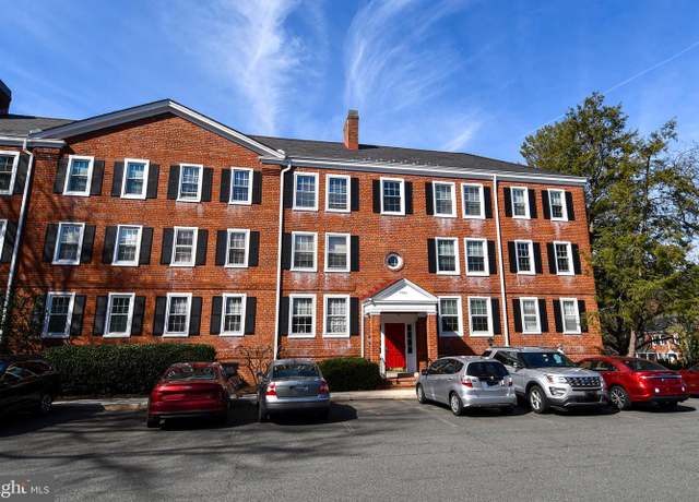 Property at 4824 29th St S Unit B2, Arlington, VA 22206, 2 beds, 1 bath