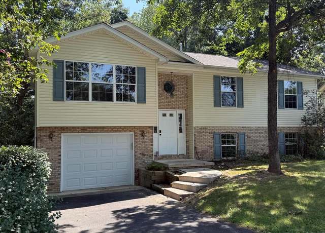 Property at 103 Woodbury Ct, Winchester, VA 22602, 3 beds, 2.5 baths