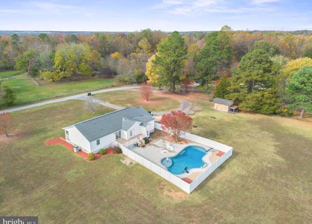 Property at 15617 Mockingbird Ln, King George, VA 22485, 5 beds, 3 baths