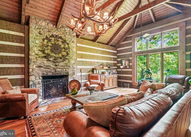 Property at 36155 Chamblin Mill Ln, Purcellville, VA 20132, 5 beds, 3.5 baths