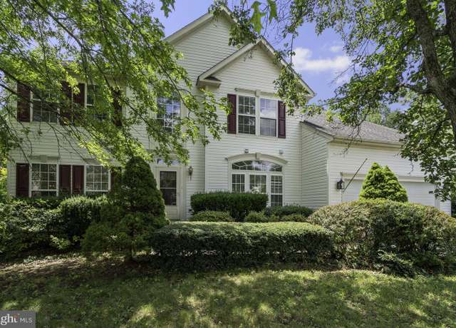 Property at 3 Beavers Ct, Stafford, VA 22556, 4 beds, 2.5 baths