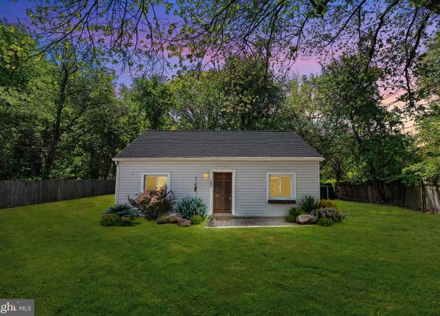 Property at 285 Thompson Ave E, Glen Burnie, MD 21060, 2 beds, 1 bath