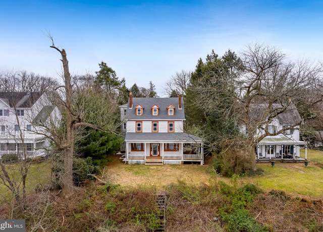 Property at 26 Riverbank Ave, Beverly, NJ 08010, 6 beds, 4.5 baths
