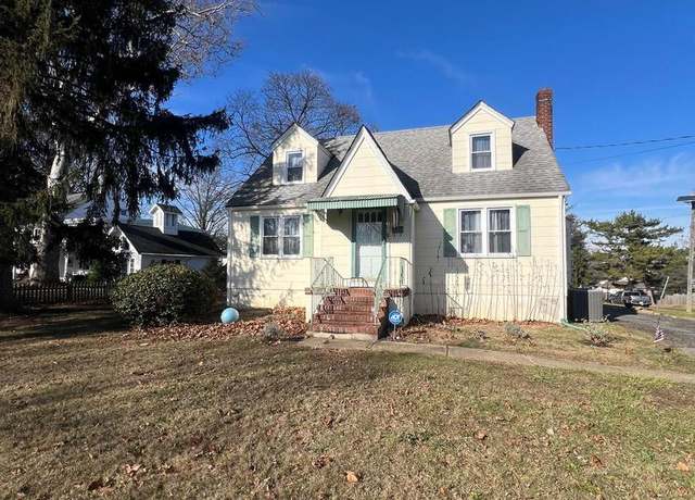 Property at 63 Mecray Ln, Maple Shade, NJ 08052, 3 beds, 1 bath