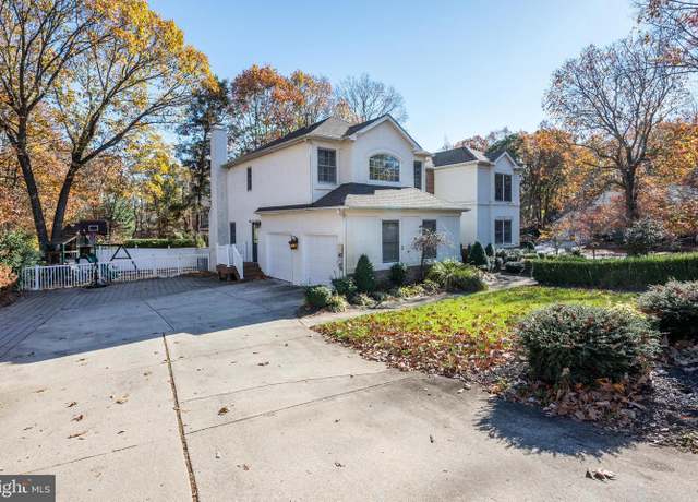 Property at 2 Callison Ln, Voorhees, NJ 08043, 4 beds, 2.5 baths