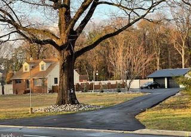 Property at 862 Johnson Rd, Sicklerville, NJ 08081, 4 beds, 2 baths