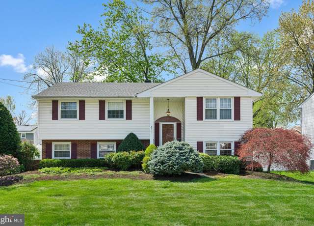 Property at 15 Peppermill Dr, Cherry Hill, NJ 08002, 4 beds, 2.5 baths