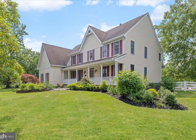 Property at 7 Camas Ct, Plainsboro, NJ 08536, 5 beds, 3.5 baths