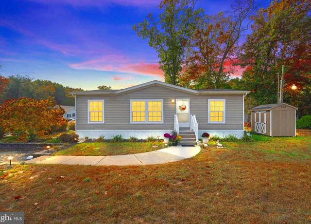 Property at 1 Luann Dr, Pittsgrove, NJ 08318, 3 beds, 2 baths