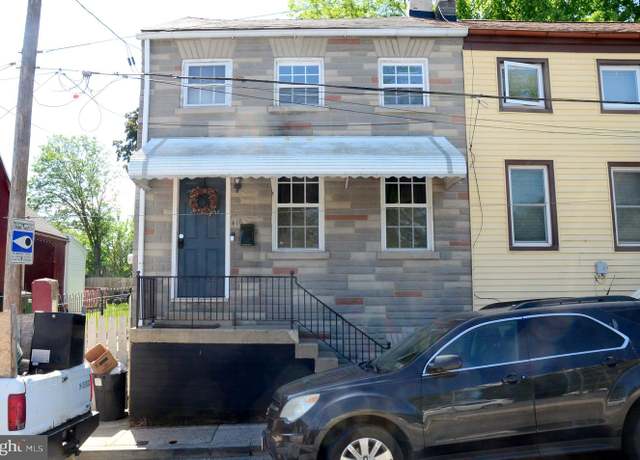 Property at 416 Lafayette St, Lancaster, PA 17603, 2 beds, 1 bath