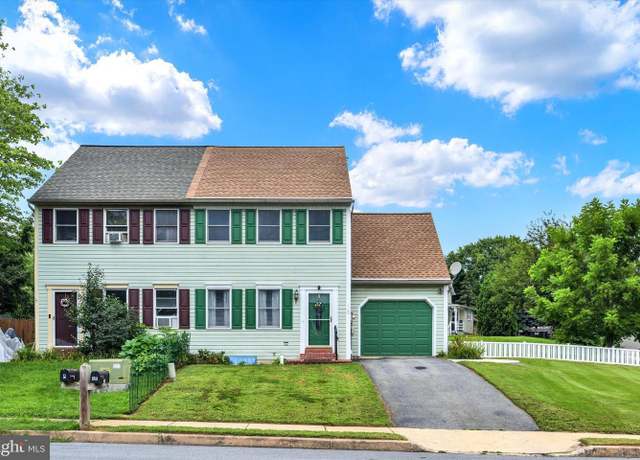 Property at 15 Beech Ln, Elizabethtown, PA 17022, 3 beds, 1.5 baths
