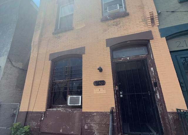 Property at 2132 W Susquehanna Ave, Philadelphia, PA 19121, 4 beds, 1 bath