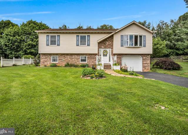Property at 198 Glenville Rd, Hanover, PA 17331, 3 beds, 2.5 baths