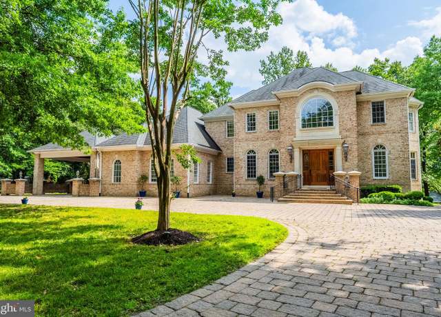 Property at 4826 Maury Ln, Alexandria, VA 22304, 5 beds, 6.5 baths