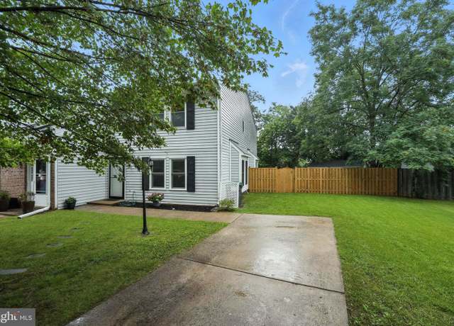 Property at 110 Matthew Ct, Stafford, VA 22554, 3 beds, 2.5 baths