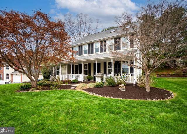 Property at 8 Shenandoah Dr, Newark, DE 19711, 4 beds, 2.5 baths