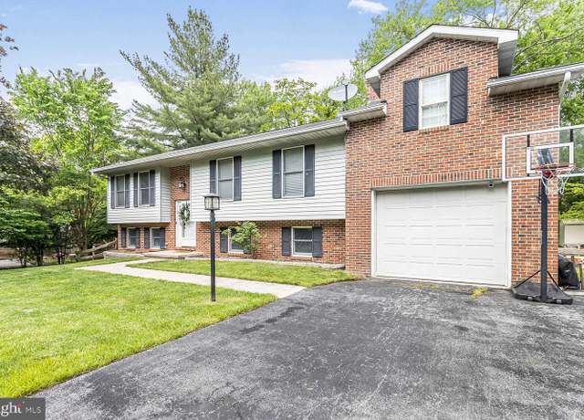 Property at 209 Oella Ave, Baltimore, MD 21228, 5 beds, 3 baths