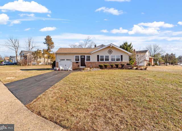 Property at 2300 Andover Rd, Cinnaminson, NJ 08077, 4 beds, 2.5 baths