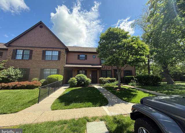 Property at 4 Barclay Ct, Lawrenceville, NJ 08648, 2 beds, 2 baths