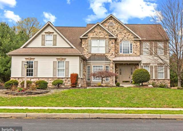 Property at 320 Wisteria Ln, Sinking Spring, PA 19608, 5 beds, 2.5 baths
