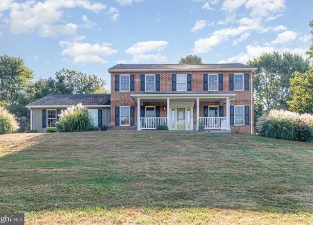Property at 124 S Ridge Rd, Boiling Springs, PA 17007, 3 beds, 2.5 baths