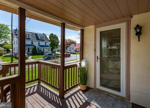 Property at 20 W Forrestview Rd, Brookhaven, PA 19015, 3 beds, 1.5 baths