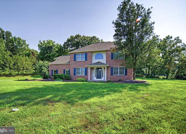 Property at 5209 Homestead Cir, Emmaus, PA 18049, 4 beds, 2.5 baths
