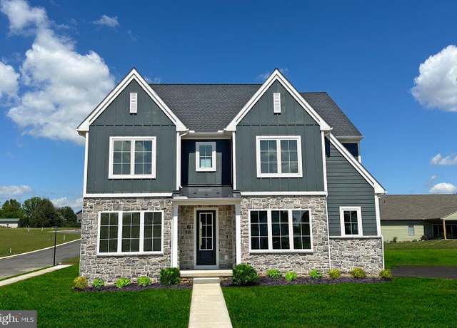 Property at 836 Wheatfield Ln, Lebanon, PA 17042, 4 beds, 3.5 baths