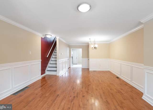 Property at 1027 S 18th St, Philadelphia, PA 19146, 3 beds, 2.5 baths