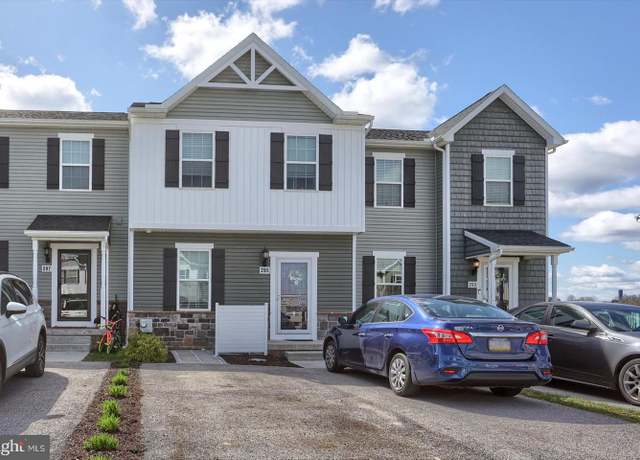 Property at 295 Homestead Dr #242, Hanover, PA 17331, 3 beds, 3.5 baths