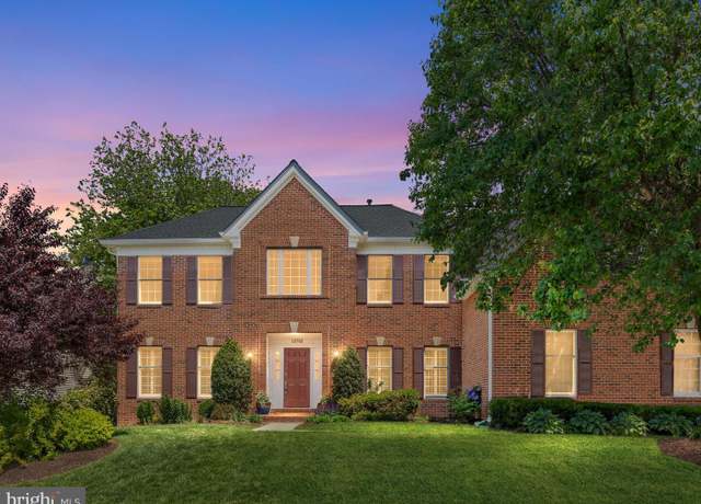 Property at 12502 Ridgegate Dr, Herndon, VA 20170, 5 beds, 4.5 baths