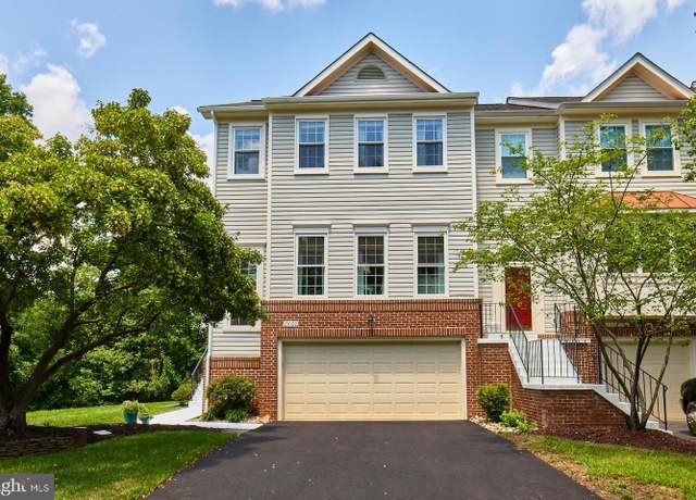Property at 13032 Cobble Ln, Clifton, VA 20124, 3 beds, 3.5 baths