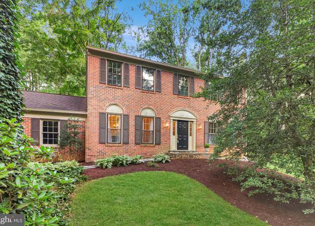 Property at 11017 Highridge St, Fairfax Station, VA 22039, 4 beds, 2.5 baths
