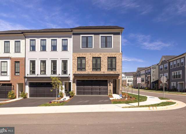 Property at 620 Angelfish Way, Woodbridge, VA 22191, 3 beds, 3.5 baths