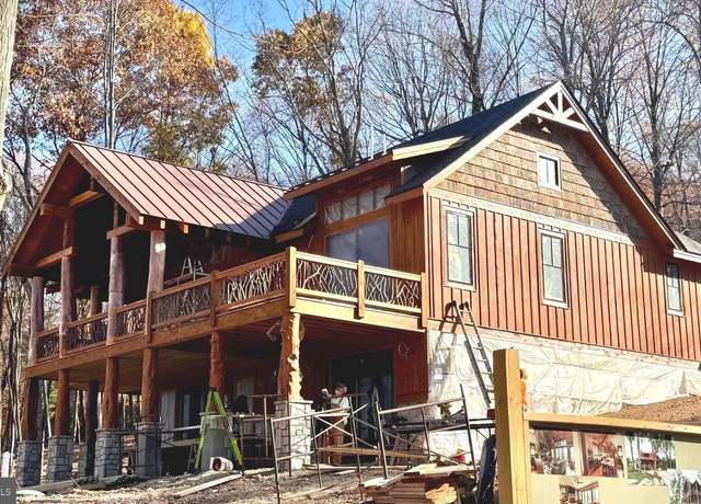 Property at 639 Golf Club Dr, Franklin, WV 26807, 3 beds, 2.5 baths