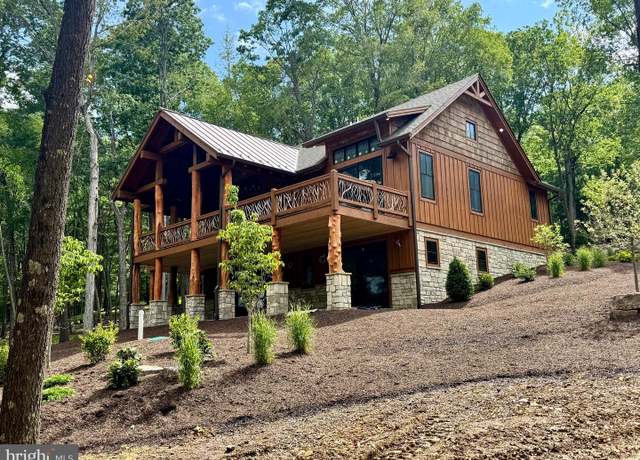 Property at 639 Golf Club Dr, Franklin, WV 26807, 3 beds, 2.5 baths