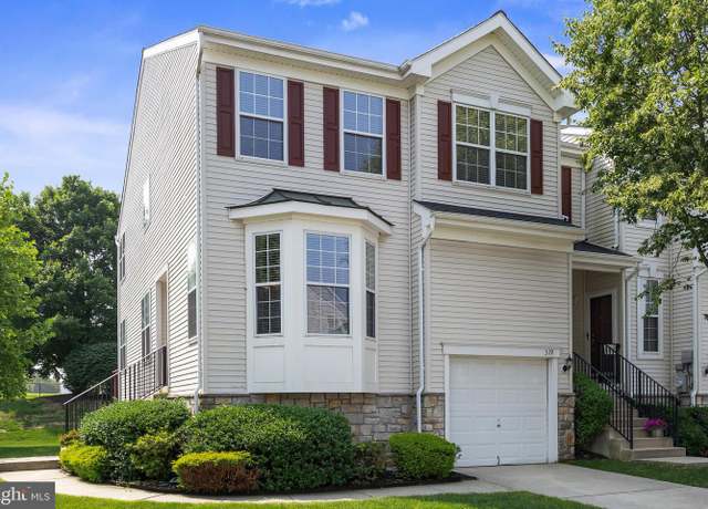 Property at 319 Huntington Dr, Delran, NJ 08075, 3 beds, 2.5 baths