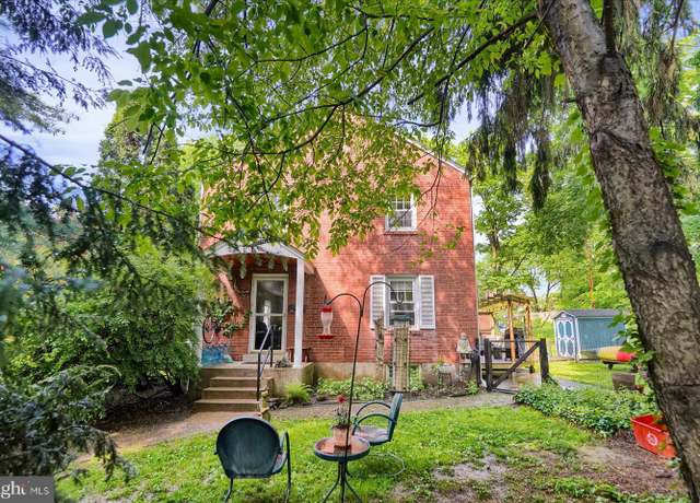 Property at 231 Westerly Pkwy, State College, PA 16801, 3 beds, 1 bath
