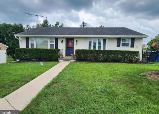 Property at 568 Hamilton Ave, Chambersburg, PA 17202, 4 beds, 2 baths