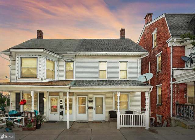 Property at 533 W Broadway, Red Lion, PA 17356, 3 beds, 2 baths