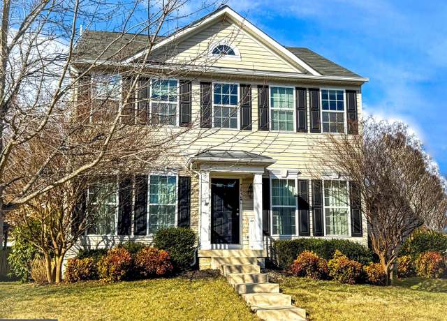 Property at 42936 Spyder Pl, Chantilly, VA 20152, 4 beds, 2.5 baths