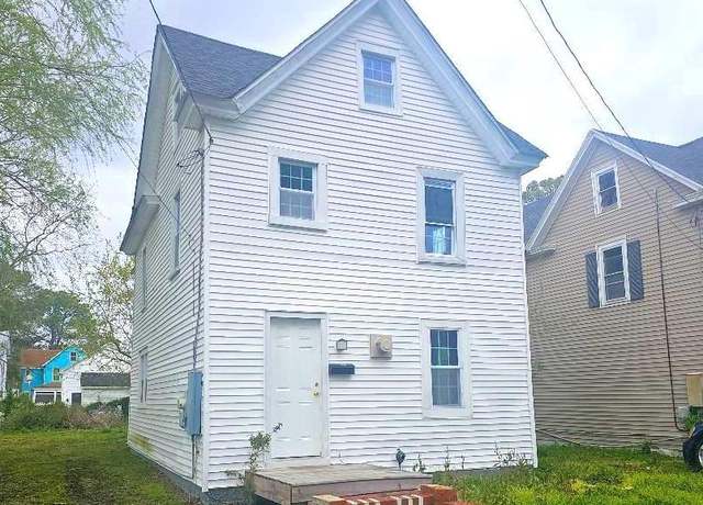 Property at 108 Locust St, Crisfield, MD 21817, 3 beds, 1 bath