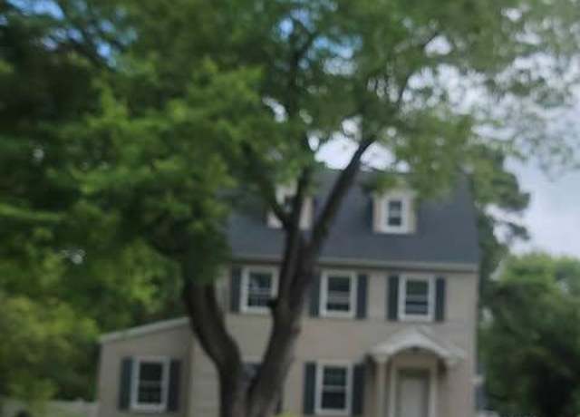 Property at 903 Market St, Pocomoke City, MD 21851, 4 beds, 2 baths